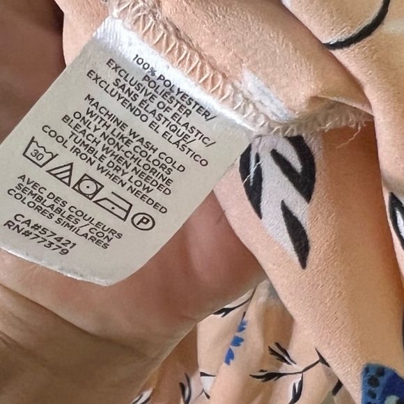 Ann Taylor floral butterfly smocked sleeve ruffle collar blouse - Picture 5 of 5